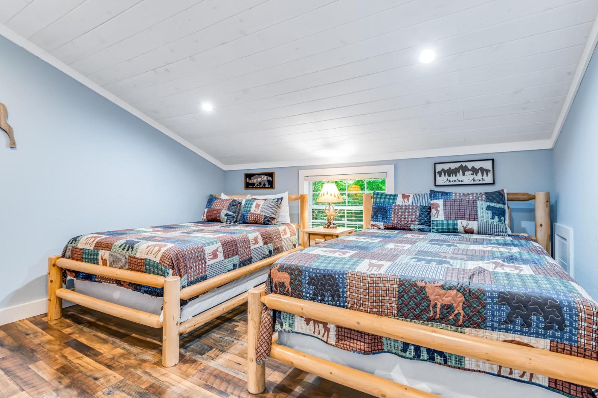 Serenity Cabin Pigeon Forge Extérieur photo